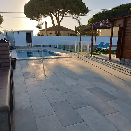 Encantadora Casa De Madera Con Piscina Privada Y Aire Acondicionado En Conil - Es-180-365